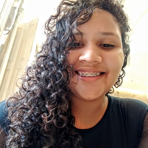 Débora dos Remédio Encarnação de Souza