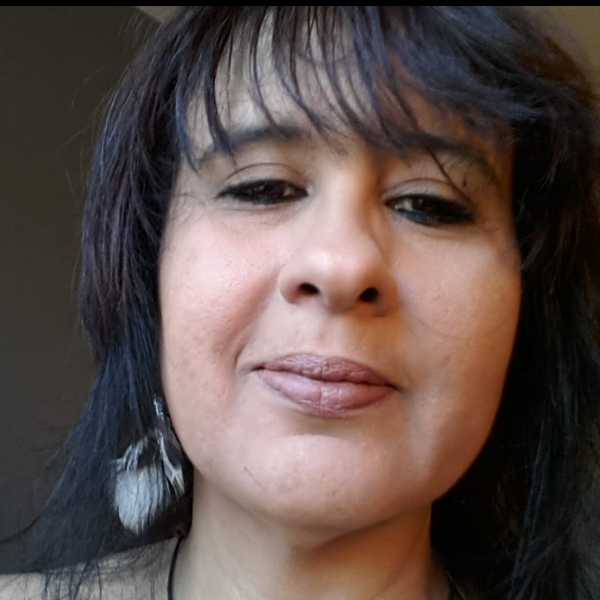 Marcia Veiga da Silva Jornalista, Doutora em Comunicação e Informação (UFRGS). Professora Colaboradora PPGCOM Unisinos. Autora do livro "Masculino, o gênero do jornalismo: modos de produção das notícias".