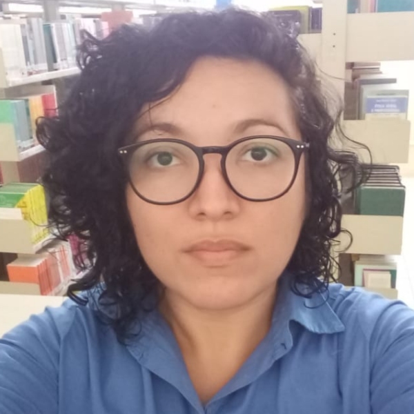 Cibele de Carvalho de Oliveira