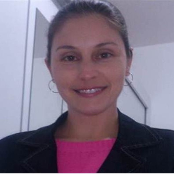 Profª. Drª. Luciana Bolzan Agnelli Martinez