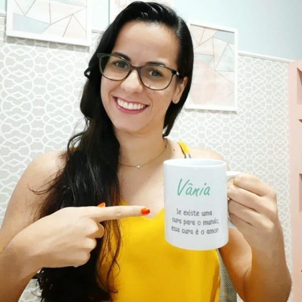 Vânia da Silva Ferreira