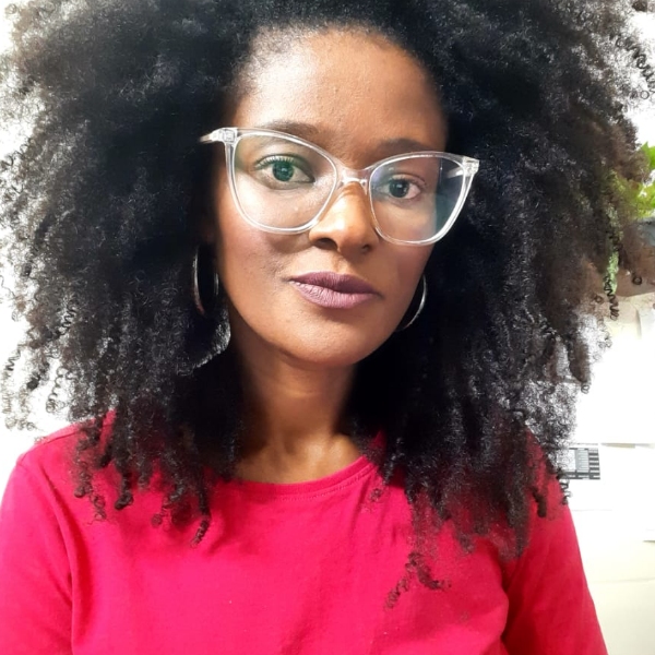 Prof. Dra. Mirian Santos