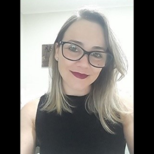 Profa. Natália Hilgert de Souza Carnevali