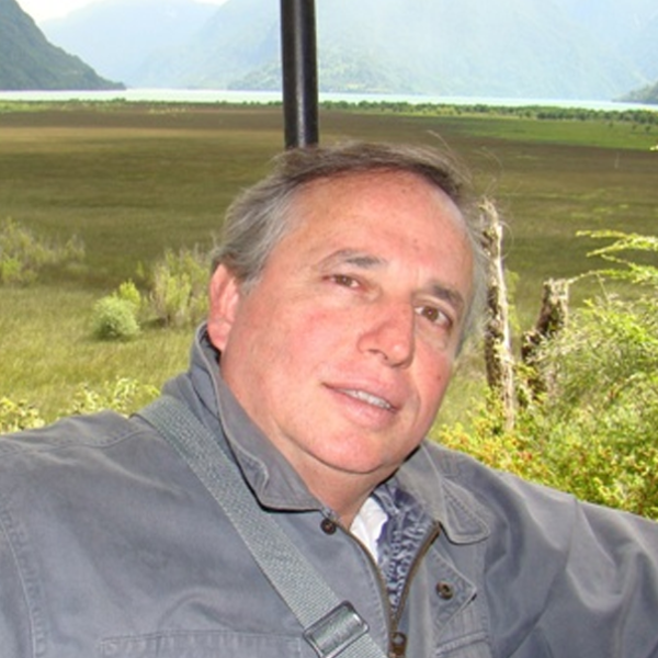 Diretor do IB Saulo Cabral Bourguignon (UFF)