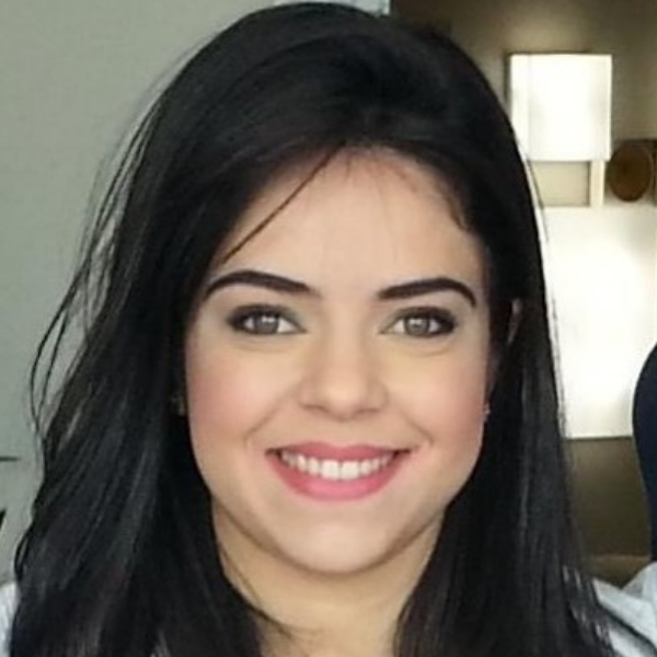 Profª. Rayssa Gabrielle Pereira de Castro Bueno
