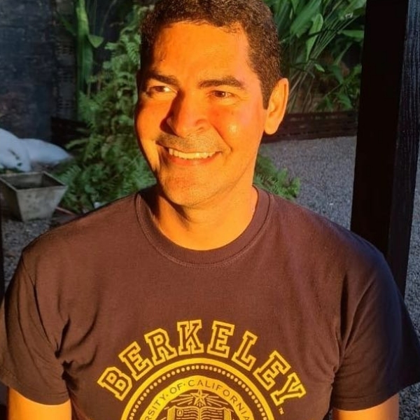 Prof. Dr. Antônio Almir Silva Gomes 