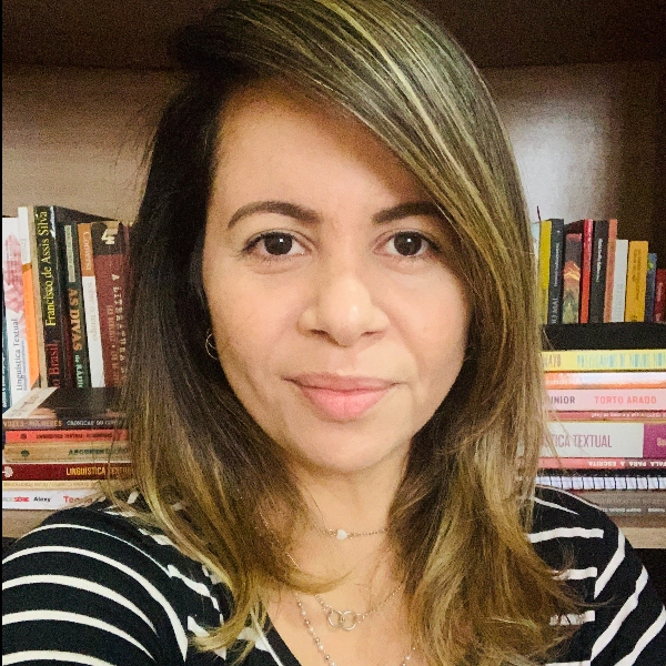 Profa. Me. Cristiane Barbalho da Silva Gaio de Sá (UFRJ) - Mesa-redonda 1