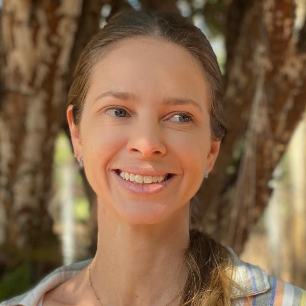 Luiza Banov [Núcleo Dédalos - SP]