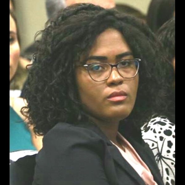 Dra. Ana Clara Alves