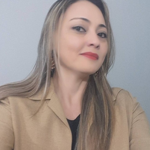 Dra. Luciana Saraiva e Silva