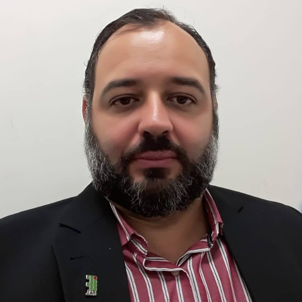 Prof. Me. Demetrius Morilla