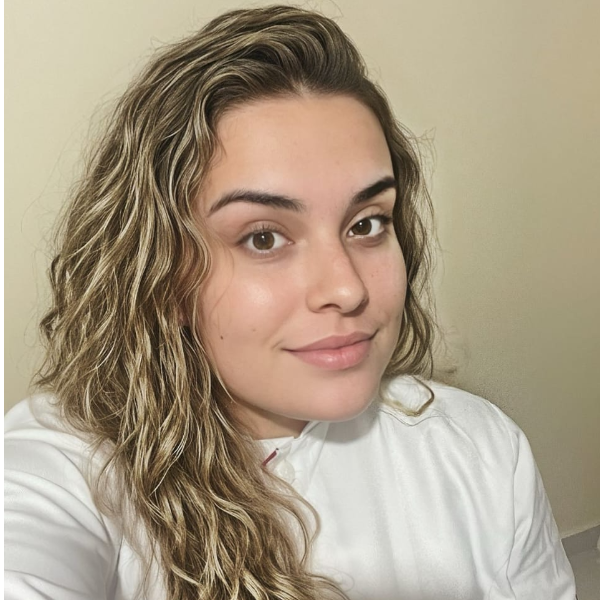 Kézzia Soares - 7º Período 