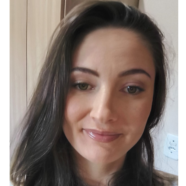 Dra. Tiara Cristiana Pimentel dos Santos